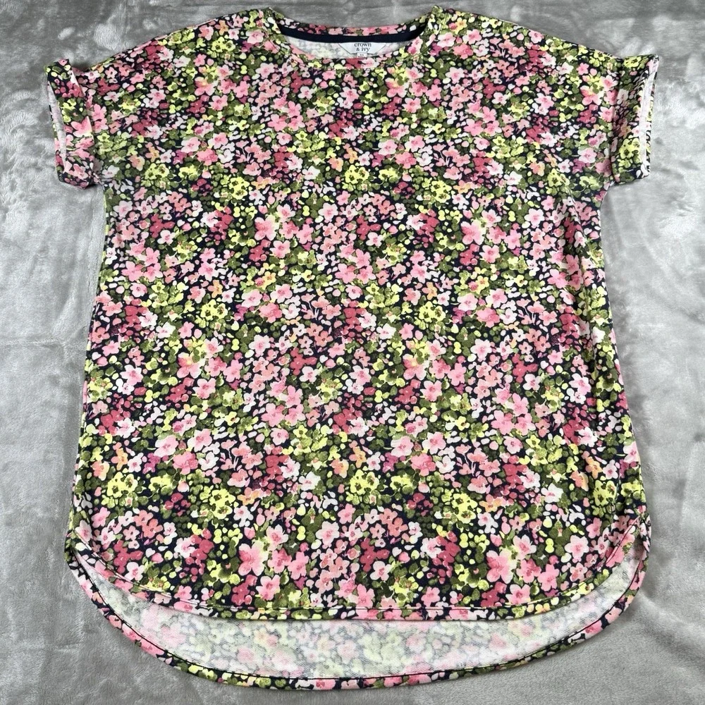 Crown & Ivy Top Women's Crew Neck Tee Cuffed Sleeve Size XS Floral - Picture 1 of 8